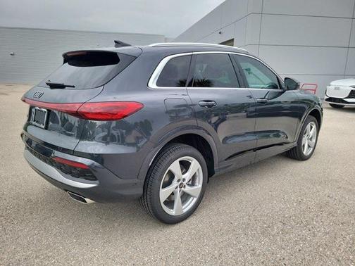 2025 Audi Q5 Premium Plus