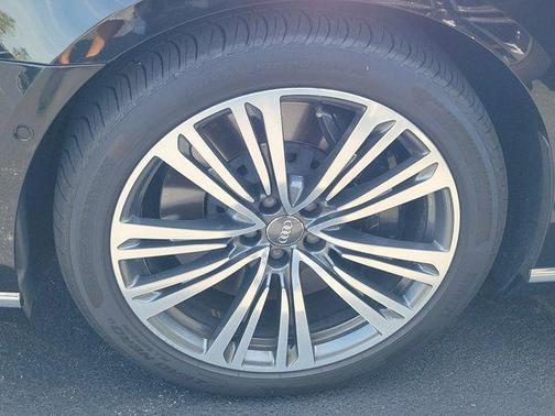 Mythos Black Metallic 2020 Audi A8 L 60