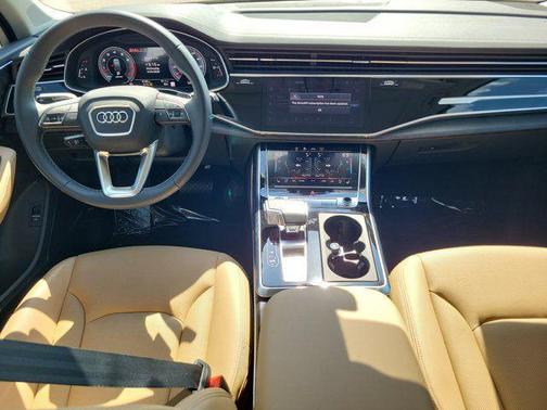 Mythos Black Metallic 2025 Audi Q7 55 Premium Plus