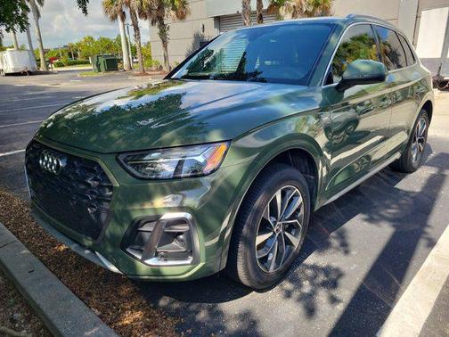 District Green Metallic 2024 Audi Q5 45 S line Premium