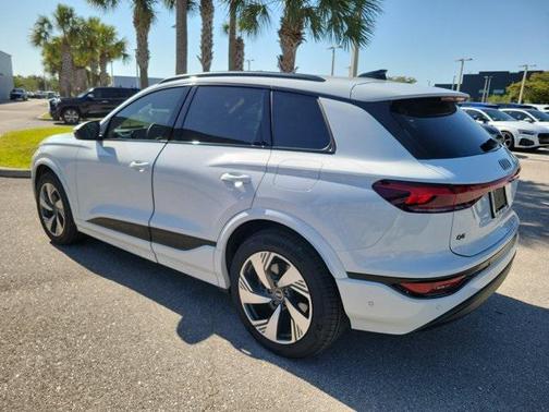 2025 Audi Q6 e-tron Prestige quattro