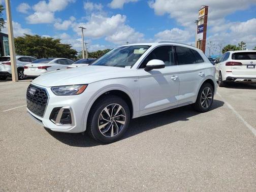 2023 Audi Q5 45 S line Premium Plus