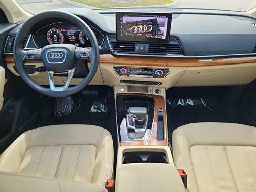 2023 Audi Q5 45 S line Premium Plus