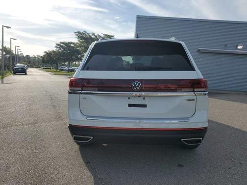 2024 Volkswagen Atlas 2.0T SE