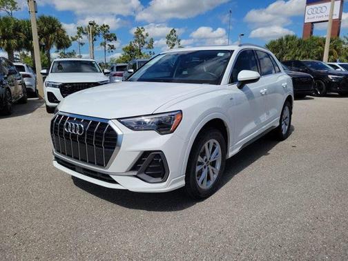 2022 Audi Q3 45 S line Premium