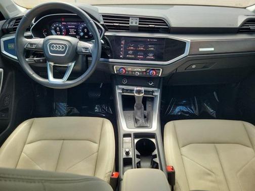 2022 Audi Q3 45 S line Premium
