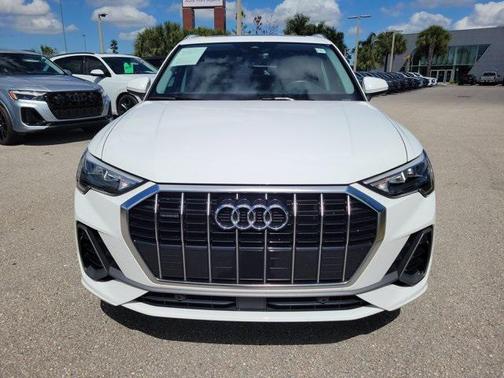 2022 Audi Q3 45 S line Premium