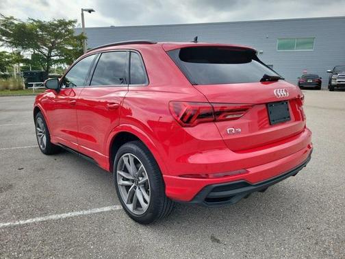 2024 Audi Q3 Premium 45 TFSI S line quattro Tiptronic