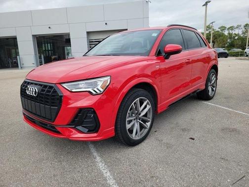 2024 Audi Q3 Premium 45 TFSI S line quattro Tiptronic