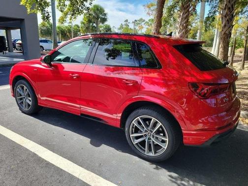 2024 Audi Q3 Premium 45 TFSI S line quattro Tiptronic