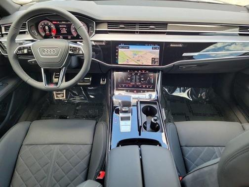 2025 Audi S8 4.0T