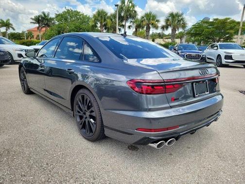 2025 Audi S8 4.0T