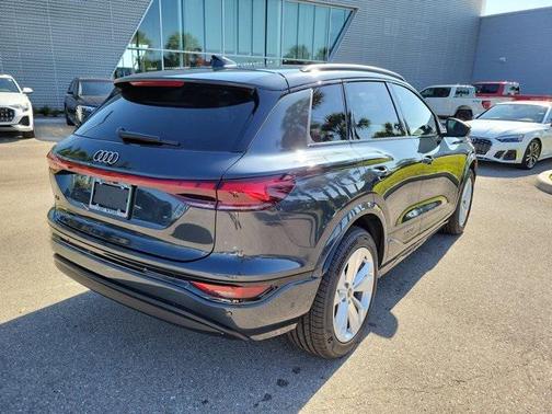 2025 Audi Q6 e-tron Premium Plus