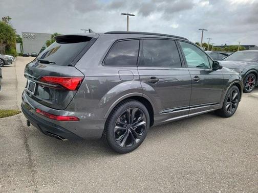 2026 Audi Q7 55 Premium Plus