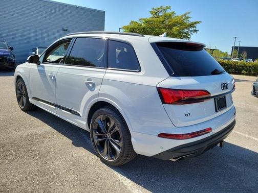 2025 Audi Q7 55 Prestige