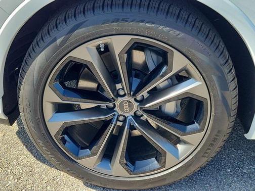 2025 Audi Q7 55 Prestige