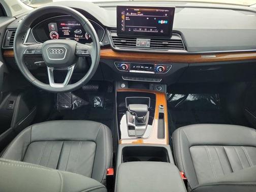 2022 Audi Q5 45 S line Premium Plus