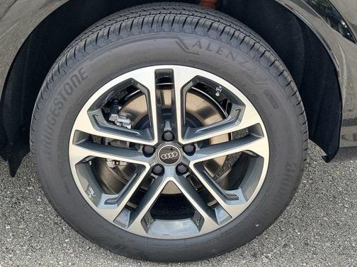 2025 Audi Q5 Premium TFSI quattro S tronic