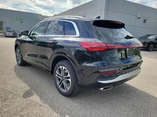 2025 Audi Q5 Premium TFSI quattro S tronic