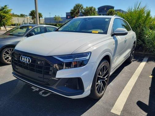 2020 Audi Q8 55 Premium Plus