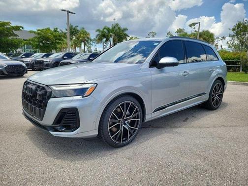 2025 Audi Q7 55 Premium Plus
