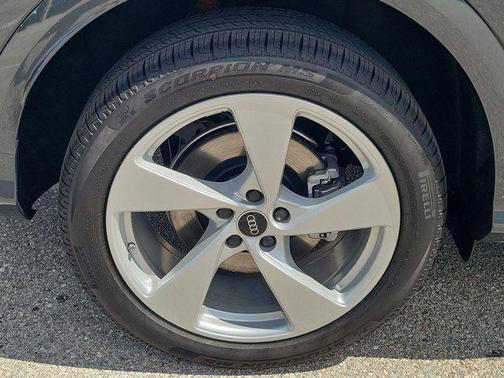 2026 Audi Q5 Premium Plus TFSI quattro S tronic