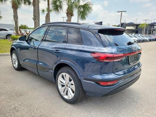 2025 Audi Q6 e-tron Premium