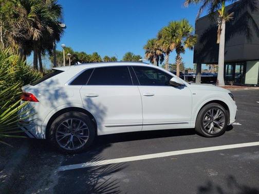 2023 Audi Q8 55 Premium Plus