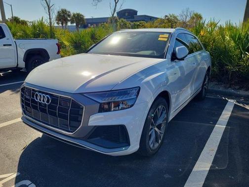 2023 Audi Q8 55 Premium Plus