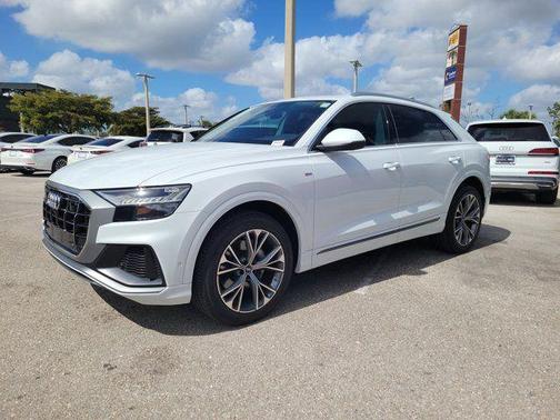 2023 Audi Q8 55 Premium Plus