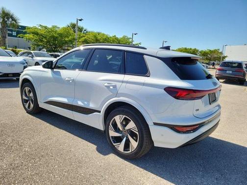 2025 Audi Q6 e-tron Premium Plus quattro