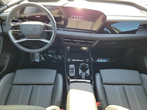 2025 Audi Q6 e-tron Premium Plus quattro