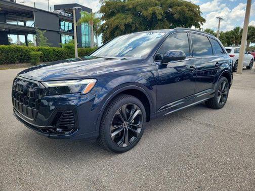 Waitomo Blue Metallic 2025 Audi Q7 55 Premium Plus
