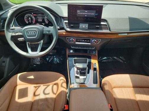 2022 Audi Q5 45 S line Premium Plus