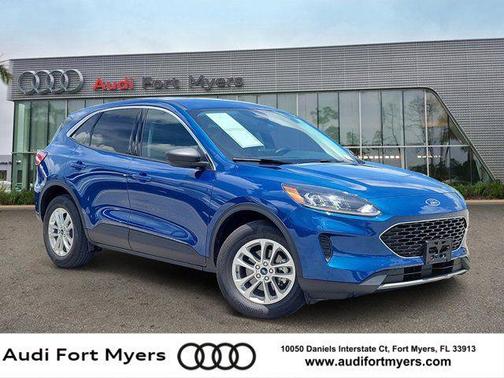 Atlas Blue Metallic 2022 Ford Escape SE
