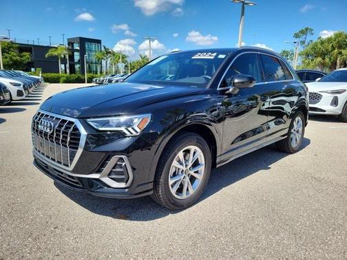 2024 Audi Q3 Premium 45 TFSI S line quattro Tiptronic