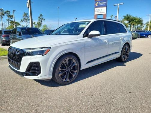 2026 Audi Q7 55 Premium Plus