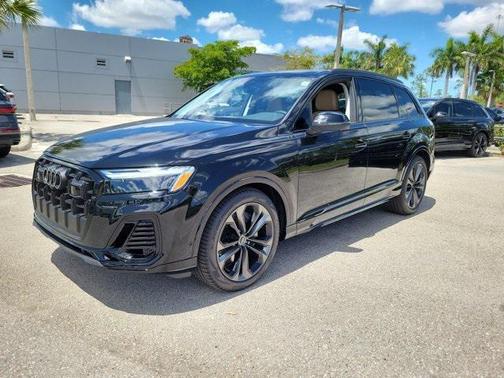 2025 Audi Q7 55 Premium Plus