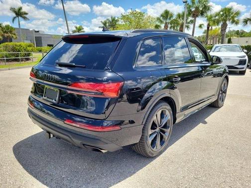 2025 Audi Q7 55 Premium Plus