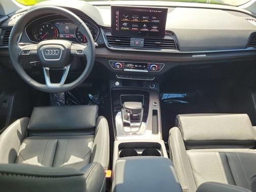 2024 Audi Q5 45 S line Premium