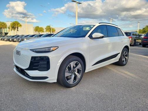 2025 Audi Q6 e-tron Premium Plus quattro