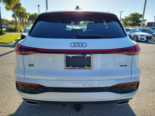 2025 Audi Q5 Premium TFSI quattro S tronic