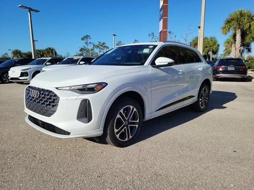 2025 Audi Q5 Premium TFSI quattro S tronic