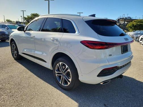 2025 Audi Q5 Premium TFSI quattro S tronic