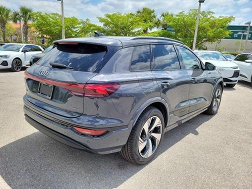 2025 Audi Q6 e-tron Prestige quattro