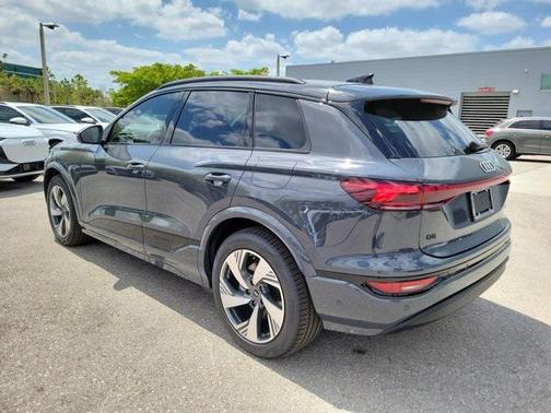 2025 Audi Q6 e-tron Prestige quattro