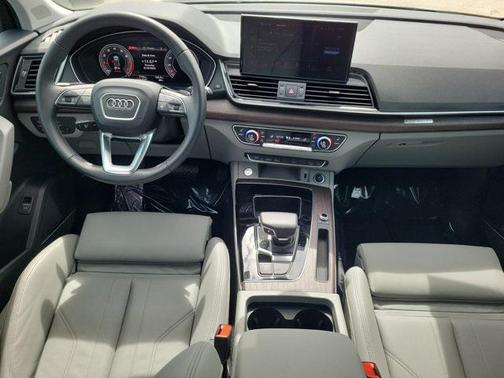 2025 Audi Q5 45 S line Premium Plus