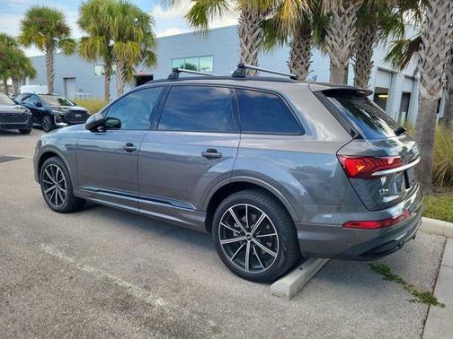 2021 Audi Q7 55 Premium Plus