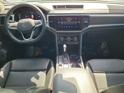 2022 Volkswagen Atlas 3.6L SE w/Technology