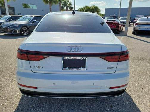 2022 Audi A8 L 55 TFSI quattro Tiptronic